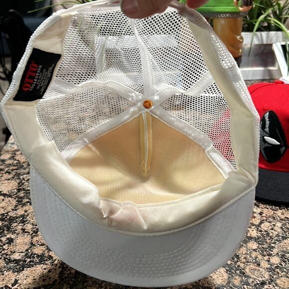 Marvel Deadpool Trucker Baseball Hat Mesh back Adjustable - Picture 4 of 6